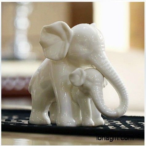 白玉瓷雕母子象